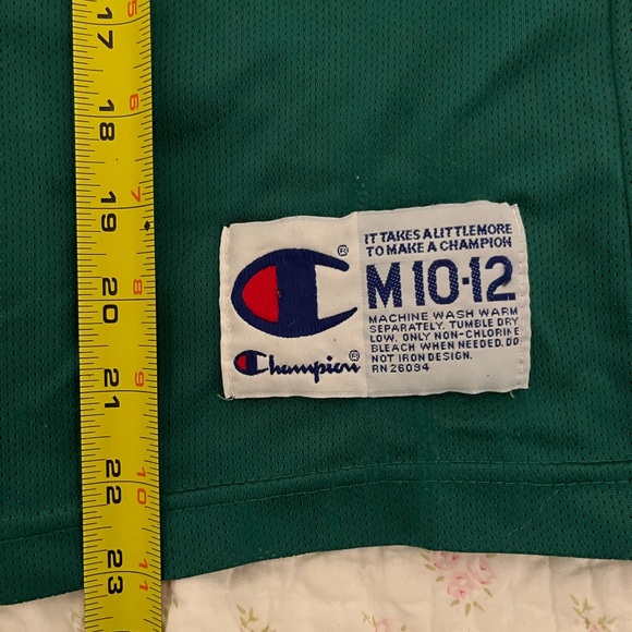 Celtics youth basketball jersey, green m 10-12 - Picture 2 of 4